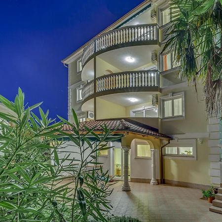 Apartments Villa Maria Crikvenica Exterior photo